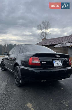 Седан Audi A4 2000 в Луцьку