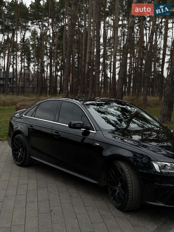 Седан Audi A4 2013 в Житомирі