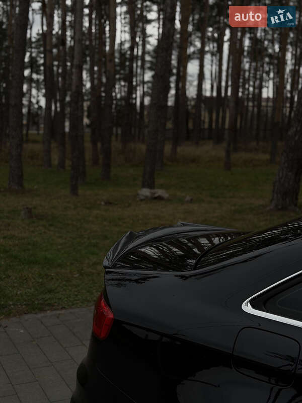 Седан Audi A4 2013 в Житомирі