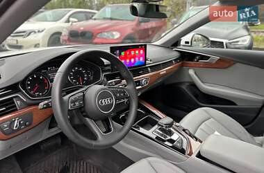 Седан Audi A4 2023 в Виннице