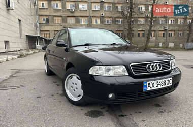 Седан Audi A4 2000 в Харькове