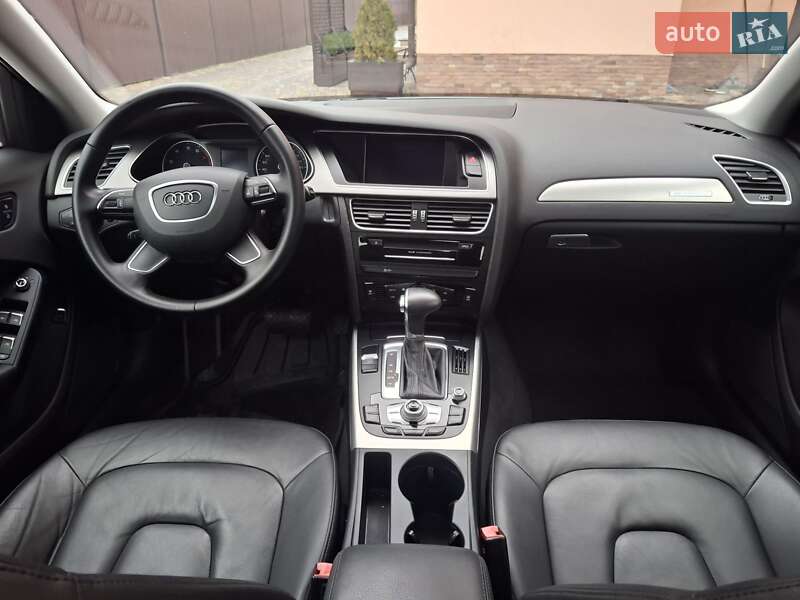 Седан Audi A4 2014 в Каменец-Подольском