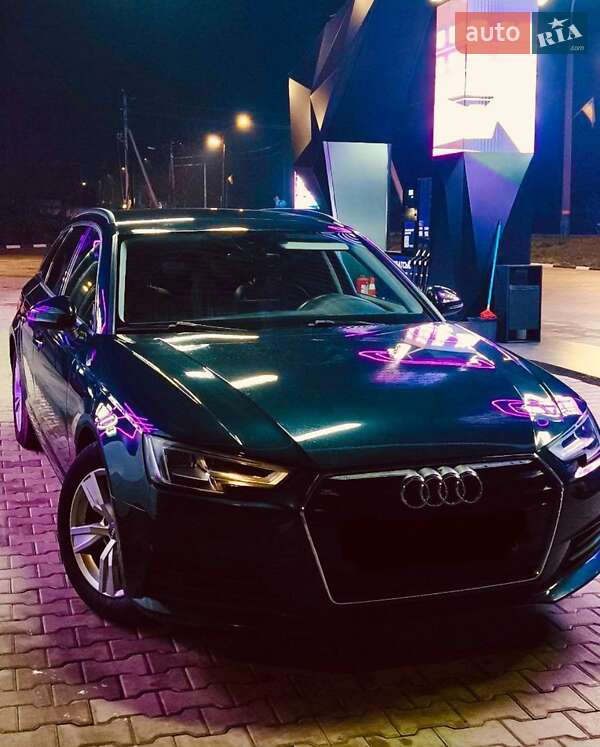 Універсал Audi A4 2018 в Ужгороді