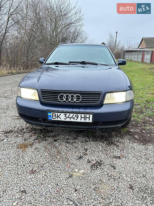 Универсал Audi A4 1996 в Киеве
