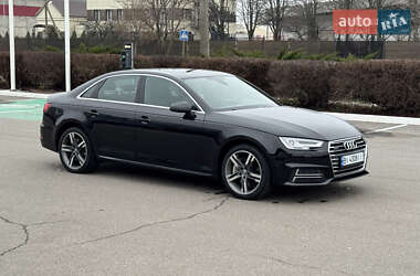 Седан Audi A4 2016 в Киеве