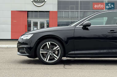Седан Audi A4 2016 в Киеве