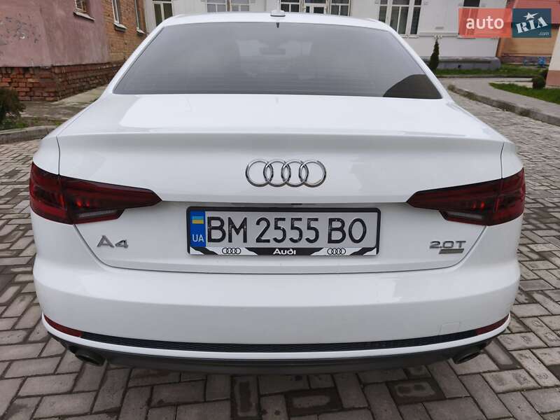 Седан Audi A4 2018 в Ромнах