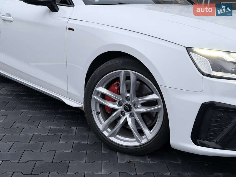 Седан Audi A4 2023 в Киеве