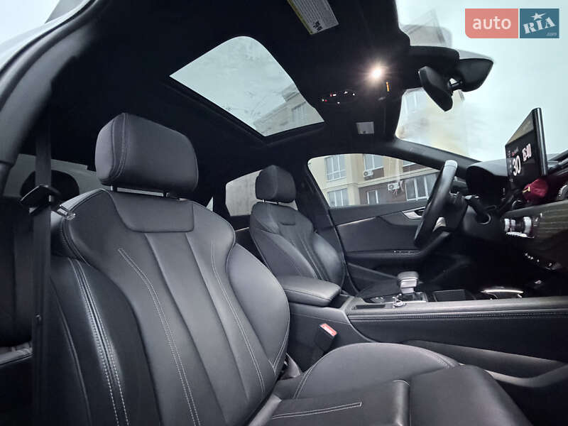 Седан Audi A4 2023 в Киеве