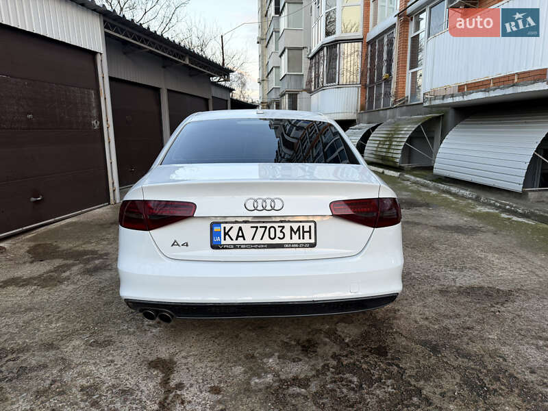 Седан Audi A4 2015 в Києві