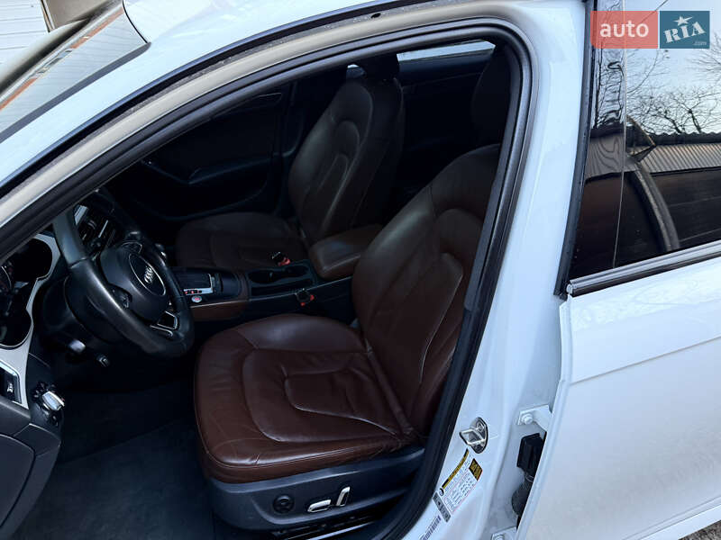 Седан Audi A4 2015 в Києві
