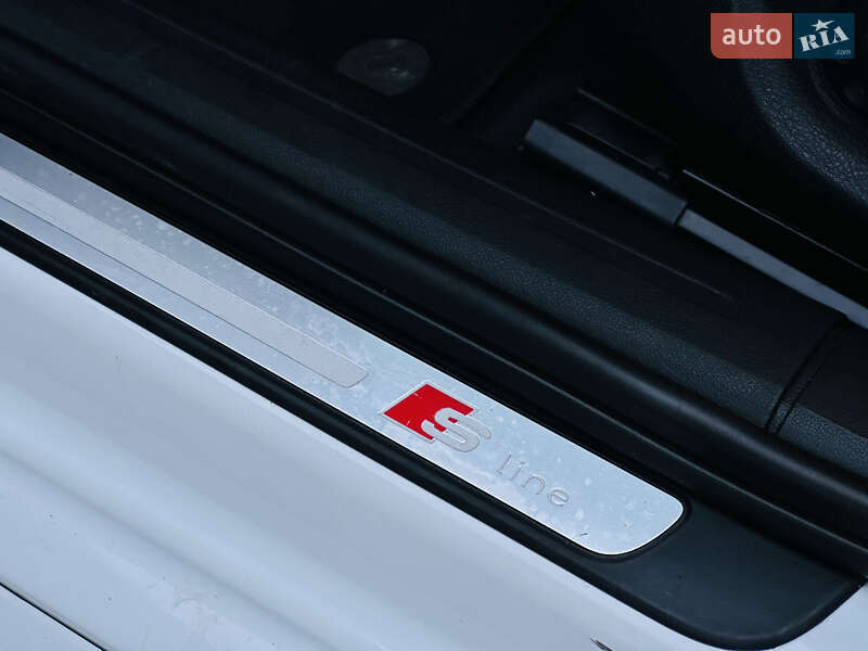 Седан Audi A4 2013 в Харкові