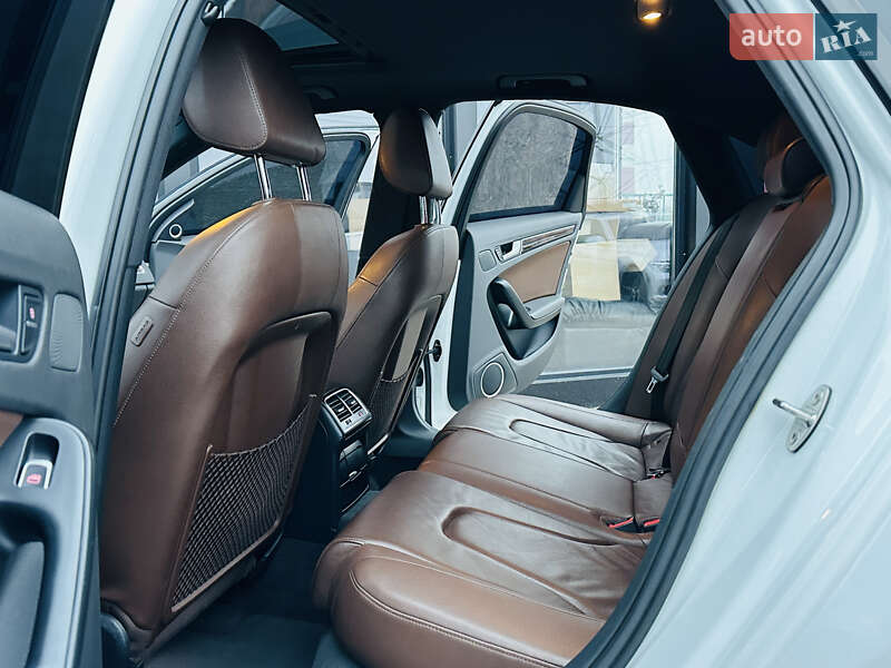 Седан Audi A4 2013 в Харкові