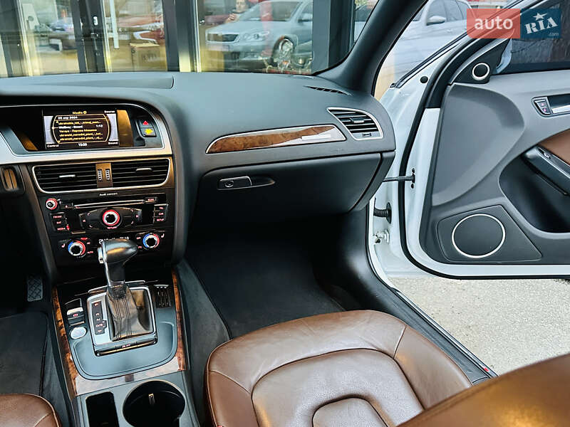 Седан Audi A4 2013 в Харкові