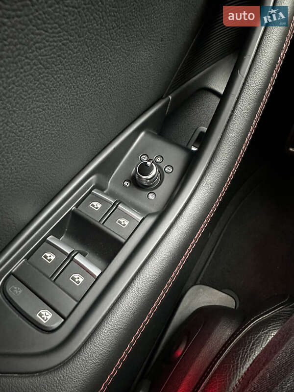 Седан Audi A4 2017 в Днепре