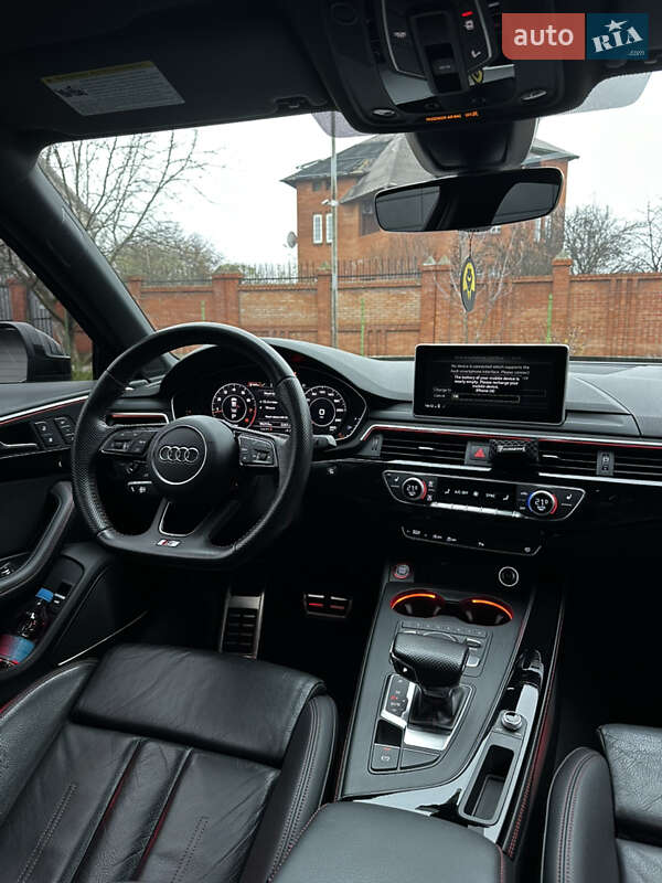 Седан Audi A4 2017 в Днепре