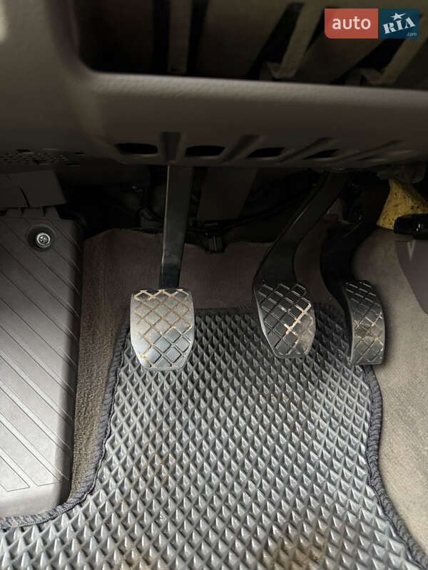 Седан Audi A4 2003 в Городні фото 20 Седан Audi A4 2003 в Городні