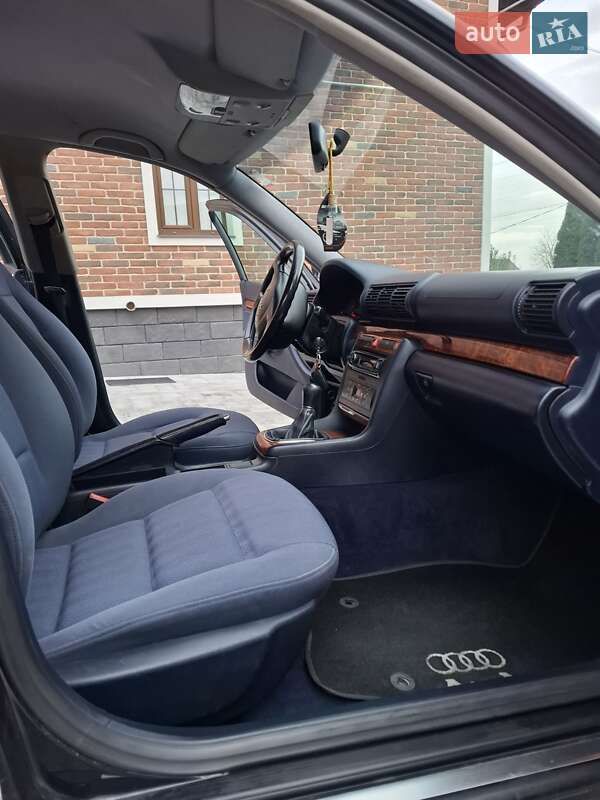 Универсал Audi A4 2000 в Черновцах