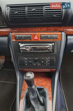 Универсал Audi A4 2000 в Черновцах