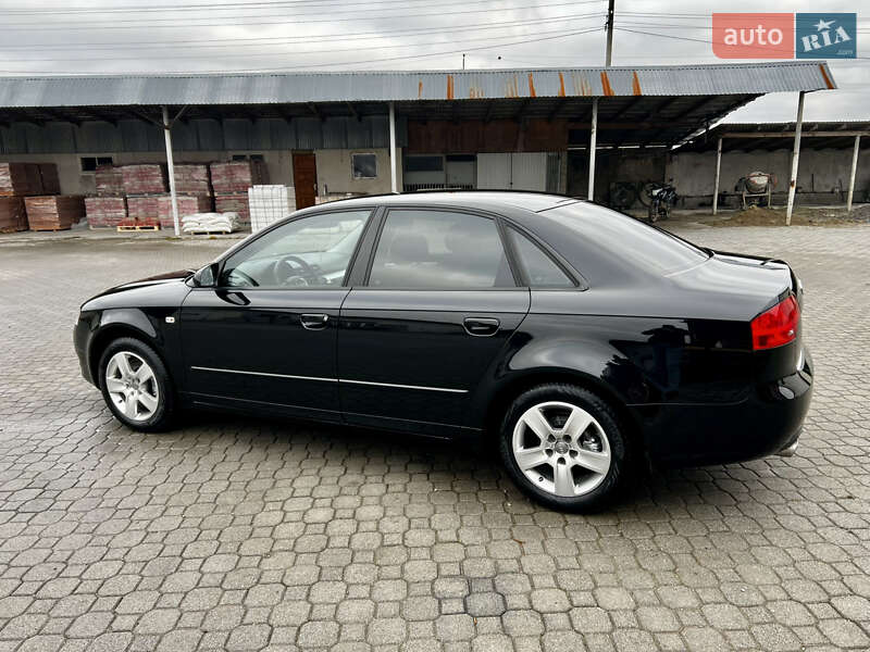 Седан Audi A4 2006 в Надворной