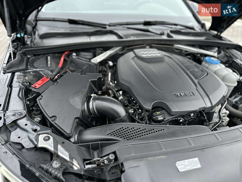Седан Audi A4 2018 в Ровно