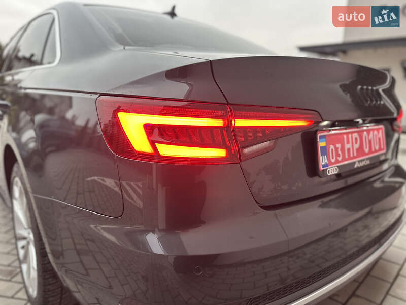Седан Audi A4 2018 в Ровно