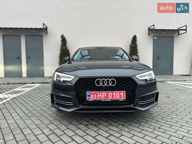 Седан Audi A4 2018 в Ровно