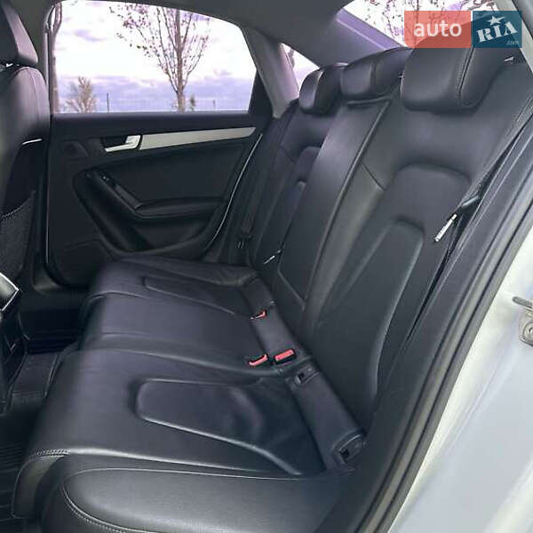 Седан Audi A4 2014 в Киеве