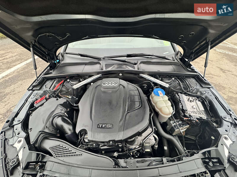 Седан Audi A4 2017 в Львове