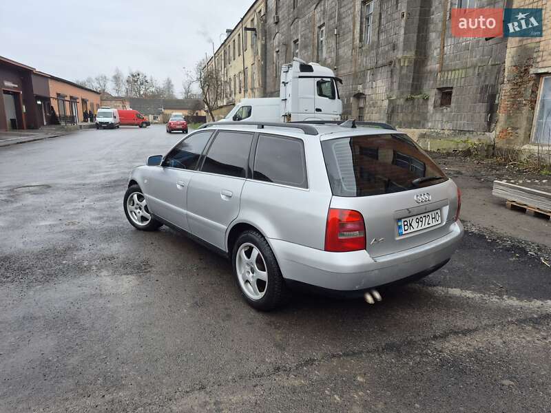 Универсал Audi A4 2000 в Ровно