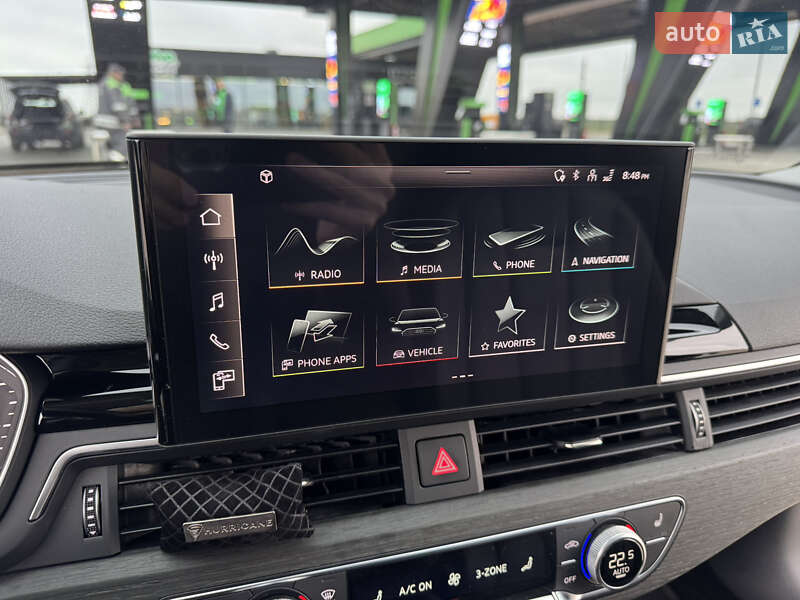 Седан Audi A4 2021 в Николаеве