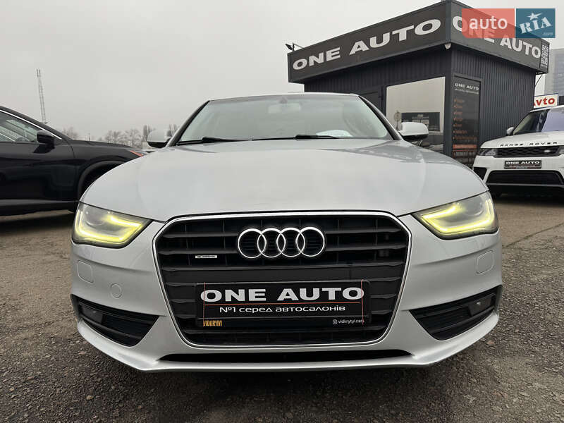 Седан Audi A4 2012 в Києві