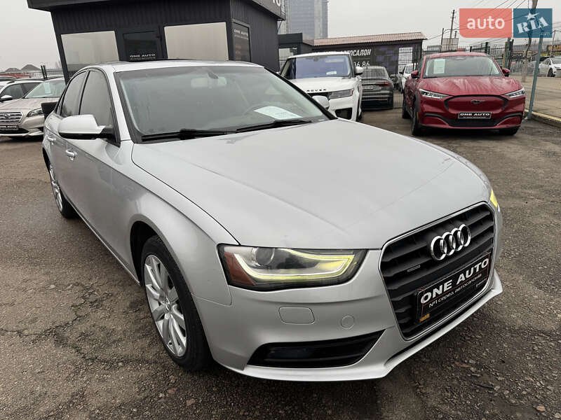 Седан Audi A4 2012 в Києві