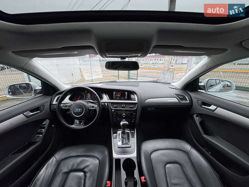Седан Audi A4 2012 в Києві