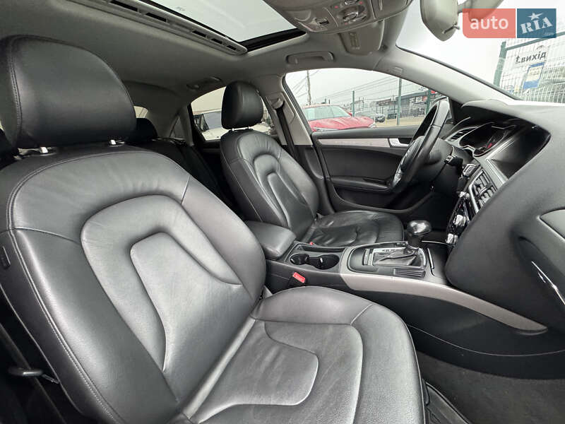 Седан Audi A4 2012 в Києві