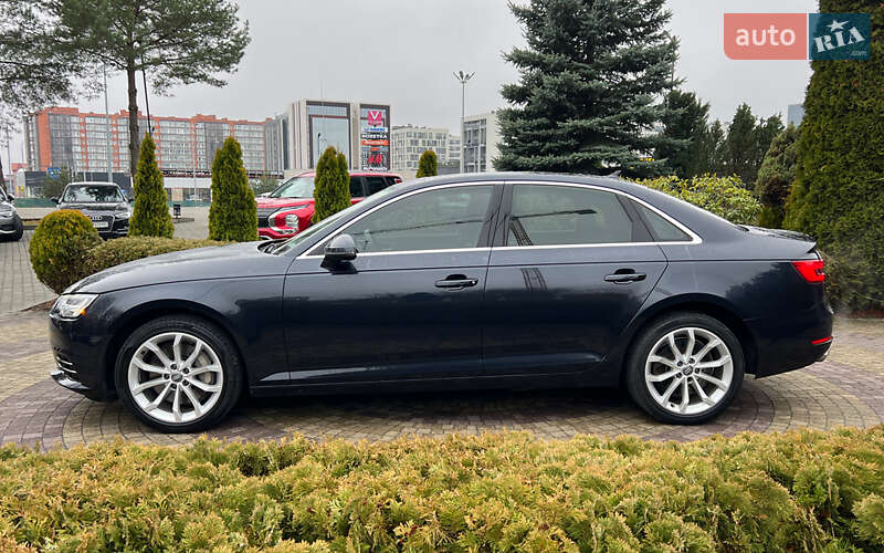 Седан Audi A4 2017 в Львове