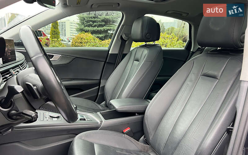 Седан Audi A4 2017 в Львове