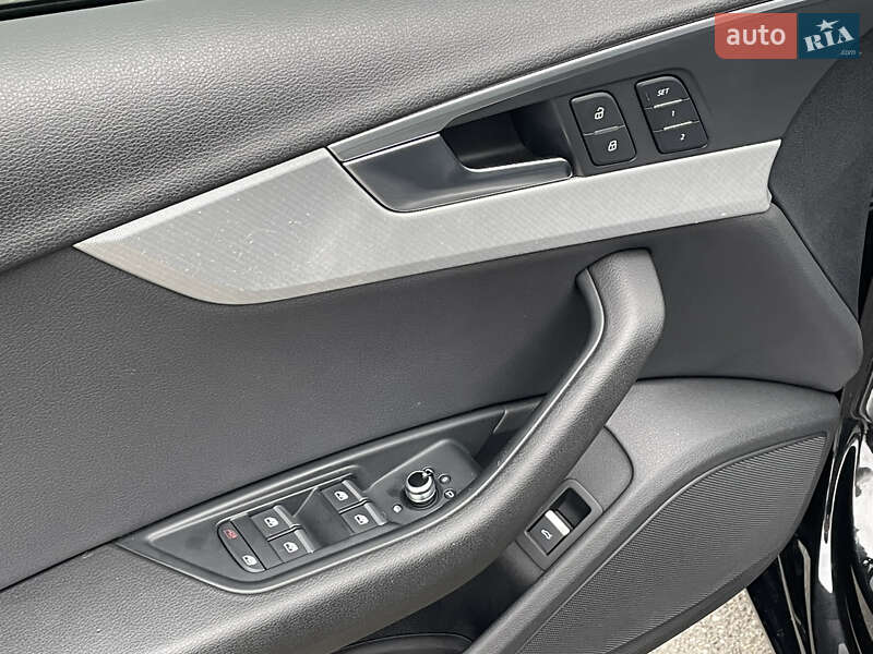 Седан Audi A4 2015 в Киеве