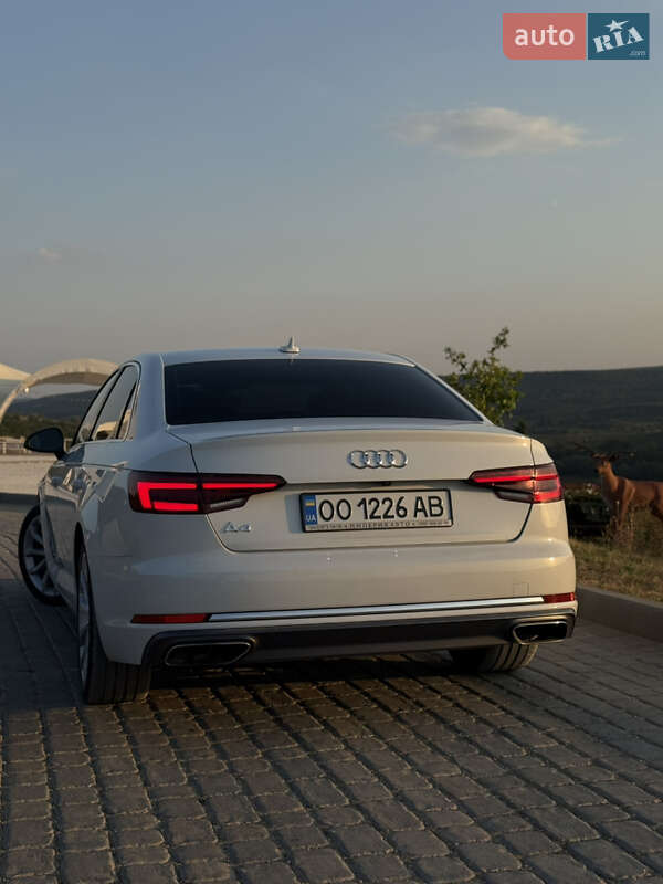 Седан Audi A4 2018 в Одессе
