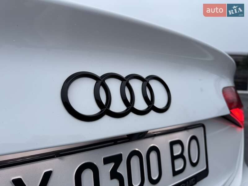 Седан Audi A4 2014 в Харькове