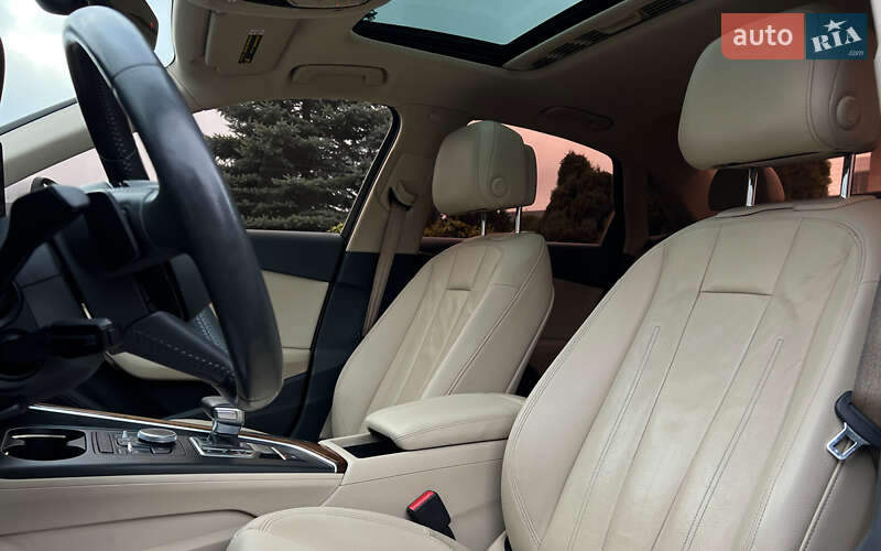 Седан Audi A4 2017 в Львове