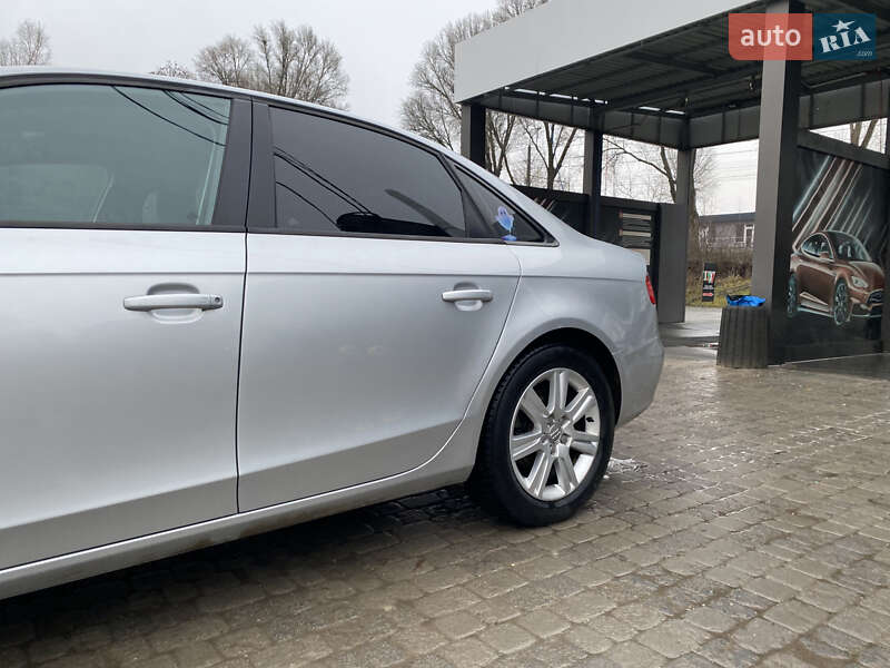Седан Audi A4 2009 в Тернополе