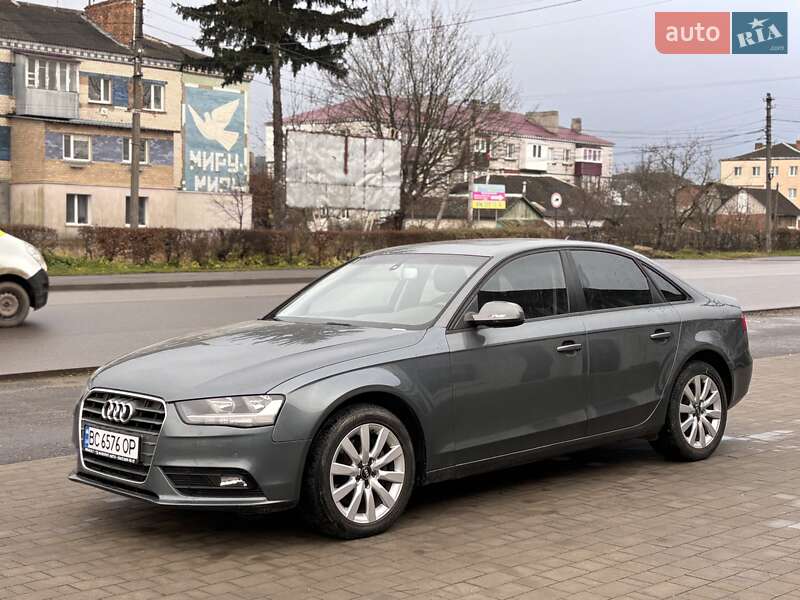 Седан Audi A4 2013 в Красилове