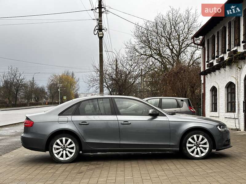 Седан Audi A4 2013 в Красилове