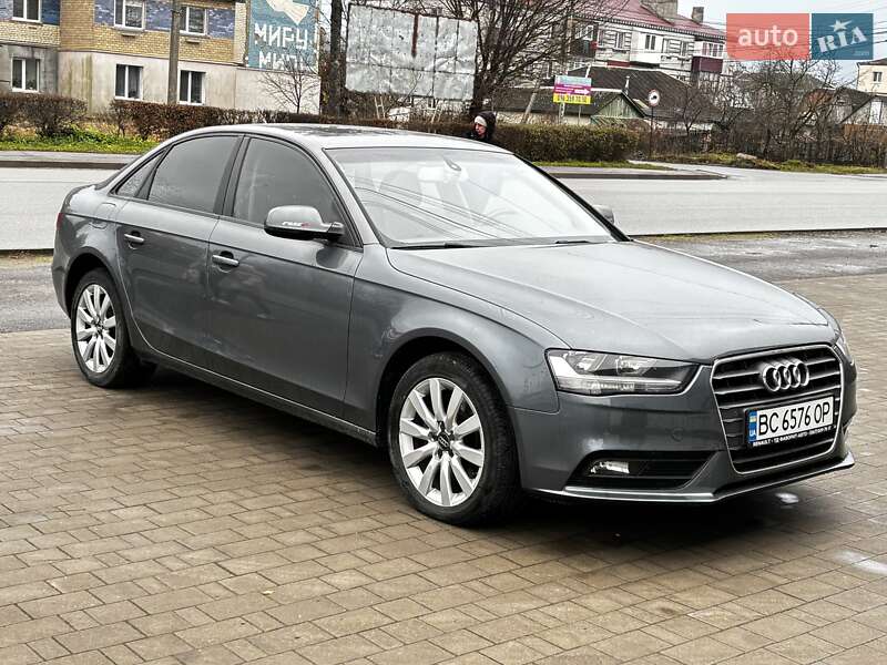Седан Audi A4 2013 в Красилове