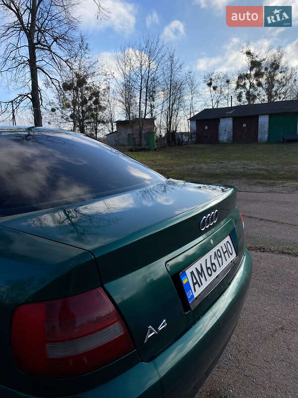 Седан Audi A4 1999 в Житомирі