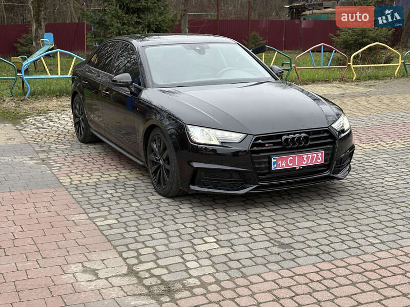 Седан Audi A4 2018 в Тернополе