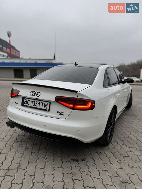 Седан Audi A4 2013 в Рогатине