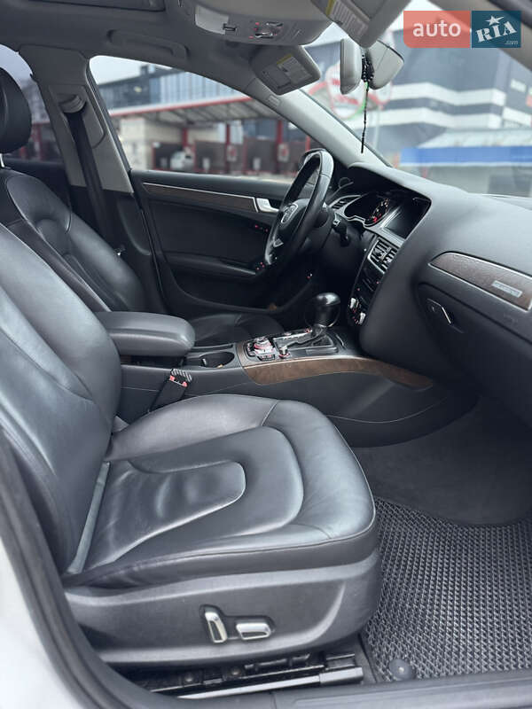Седан Audi A4 2013 в Рогатине