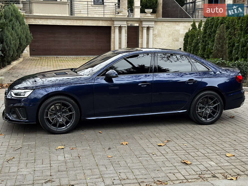 Седан Audi A4 2020 в Одессе